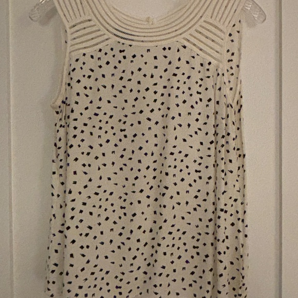 Talbots Sleeveless Shell - Picture 2 of 4